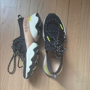 👟Sorel Kinetic Impact Lace Sneakers, Size 6.5